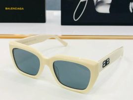 Picture of Balenciga Sunglasses _SKUfw55135489fw